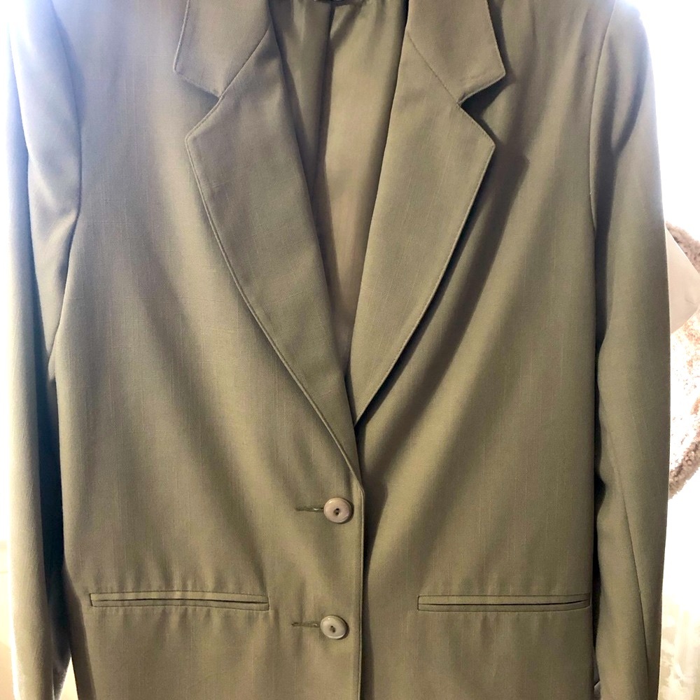 New sag harbor blazer with tags